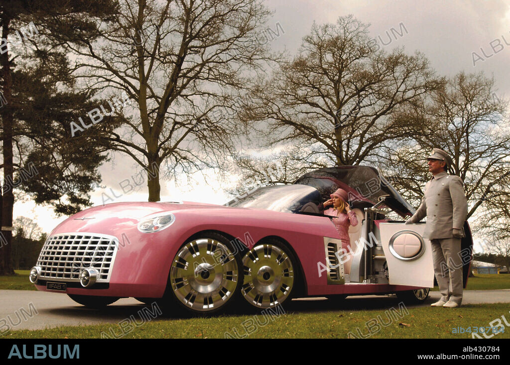RON COOK and SOPHIA MYLES in THUNDERBIRDS, 2004, directed by JONATHAN FRAKES. Copyright UNIVERSAL PICTURES / MOUNTAIN, PETER.