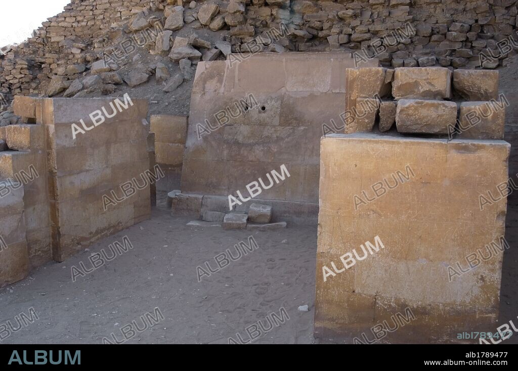Egypt. Saqqara. Djoser's complex. The serdab, a small enclosed chamber. Third Millennium. Old Kingdom.