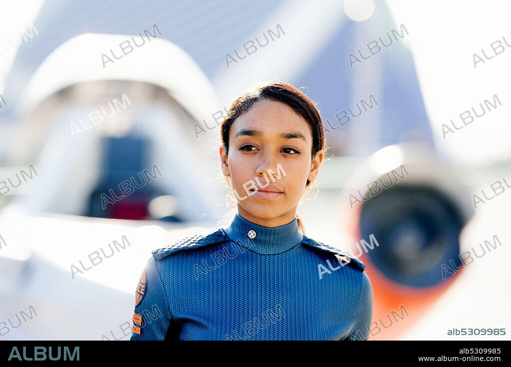 SAVANNAH STEYN in INTERGALACTIC, 2021, directed by KIERON HAWKES. Copyright TIGER ASPECT PRODUCTIONS.