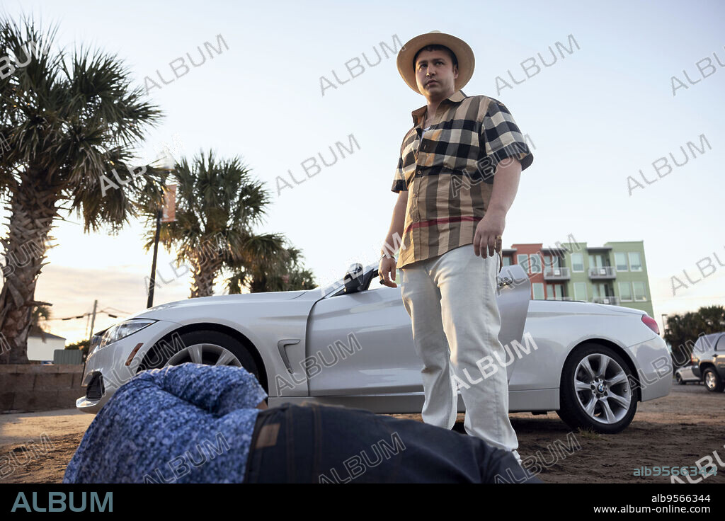 EMORY COHEN in FLORIDA MAN, 2023, directed by CLARK GREGG, HAIFAA AL-MANSOUR, JULIAN FARINO and MIGUEL ARTETA. Copyright AGGREGATE FILMS.