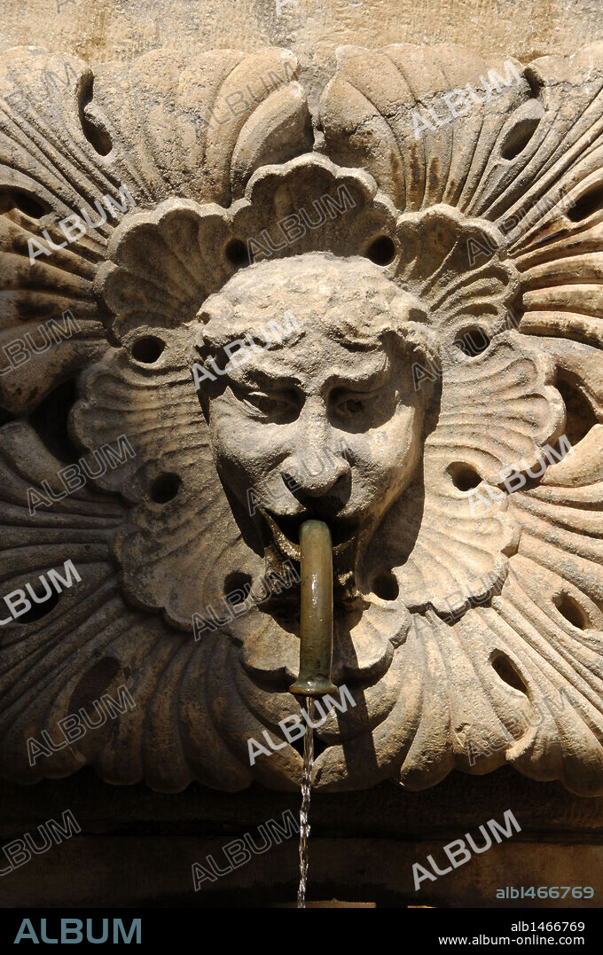 Fuente de Onofrio. Detalle de un caño. Dubrovnik. Croacia.