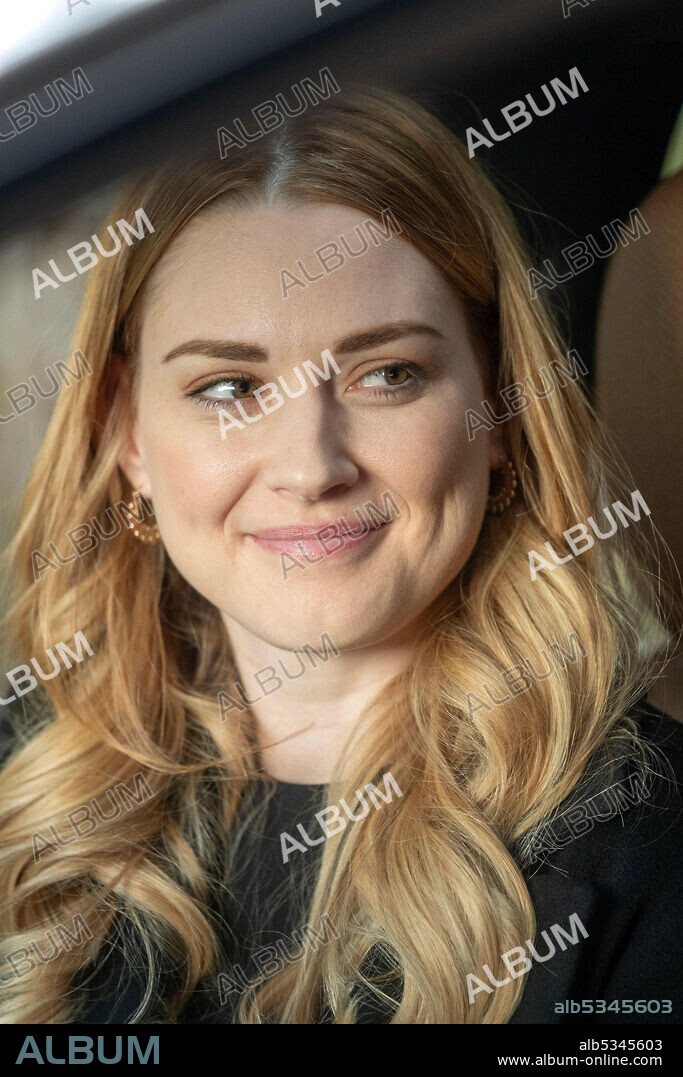 ALEXANDRA BRECKENRIDGE dans THIS IS US, 2016, réalisé par DAN FOGELMAN, GLENN FICARRA et JOHN REQUA. Copyright 20TH CENTURY FOX TV.