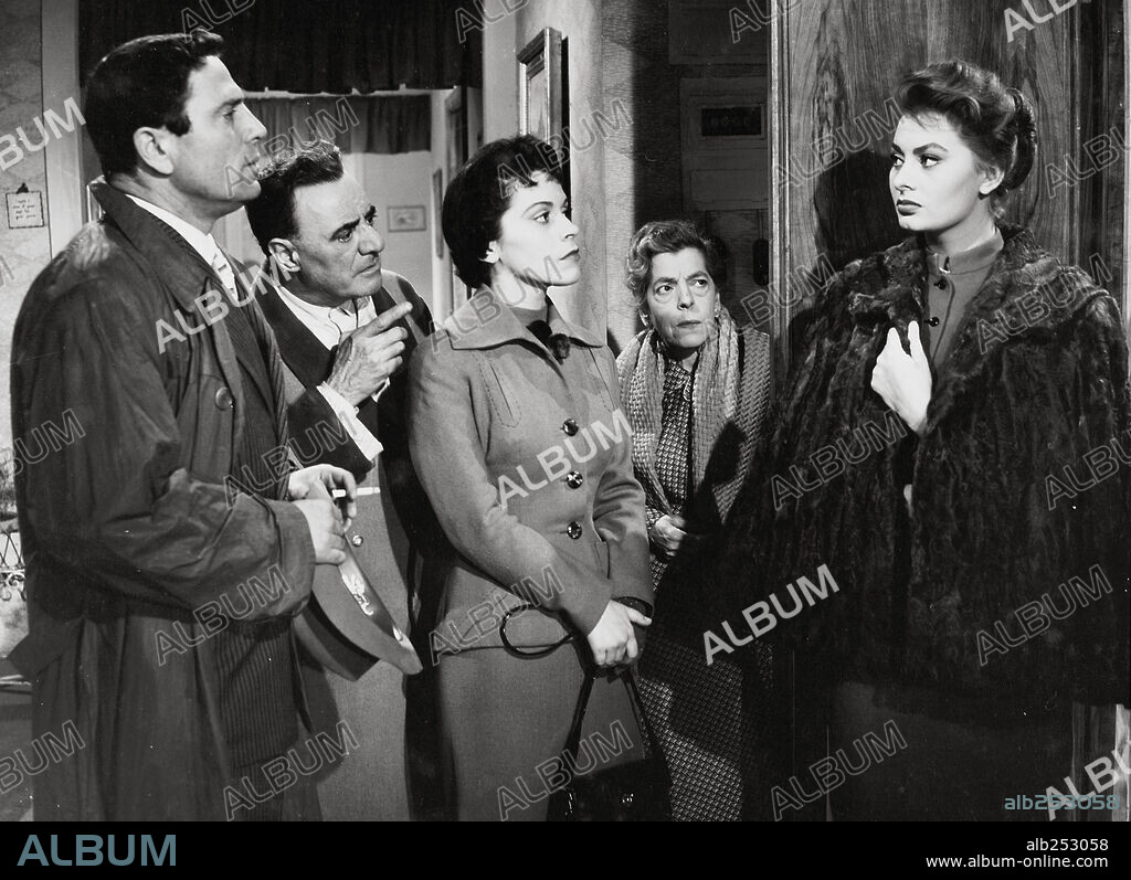 FRANCA VALERI, RAF VALLONE, SOPHIA LOREN and TINA PICA in THE SIGN OF VENUS, 1955 (IL SEGNO DI VENERE), directed by DINO RISI. Copyright TITANUS.