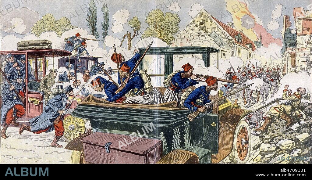 Bataille de la Marne en 1914 : Les taxis de la Marne requisitionnes a Paris permettent aux troupes francaises arrives en renfort et sans etre fatifguees de faire fuir les prussiens de Senlis. Credit: Collection KHARBINE-TAPABOR.