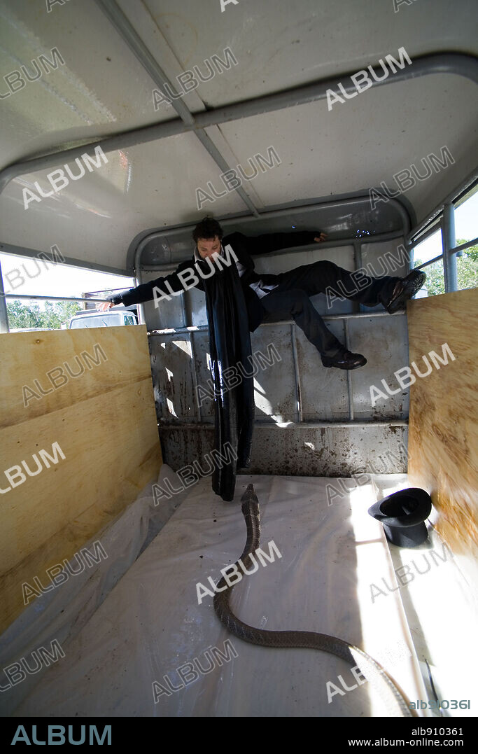 BAM MARGERA in JACKASS: NUMBER TWO, 2006, directed by JEFF TREMAINE. Copyright PARAMOUNT PICTURES/MTV FILMS/DICKHOUSE PRODUCT./LYNCH SIDERO / KALLER, BEN.