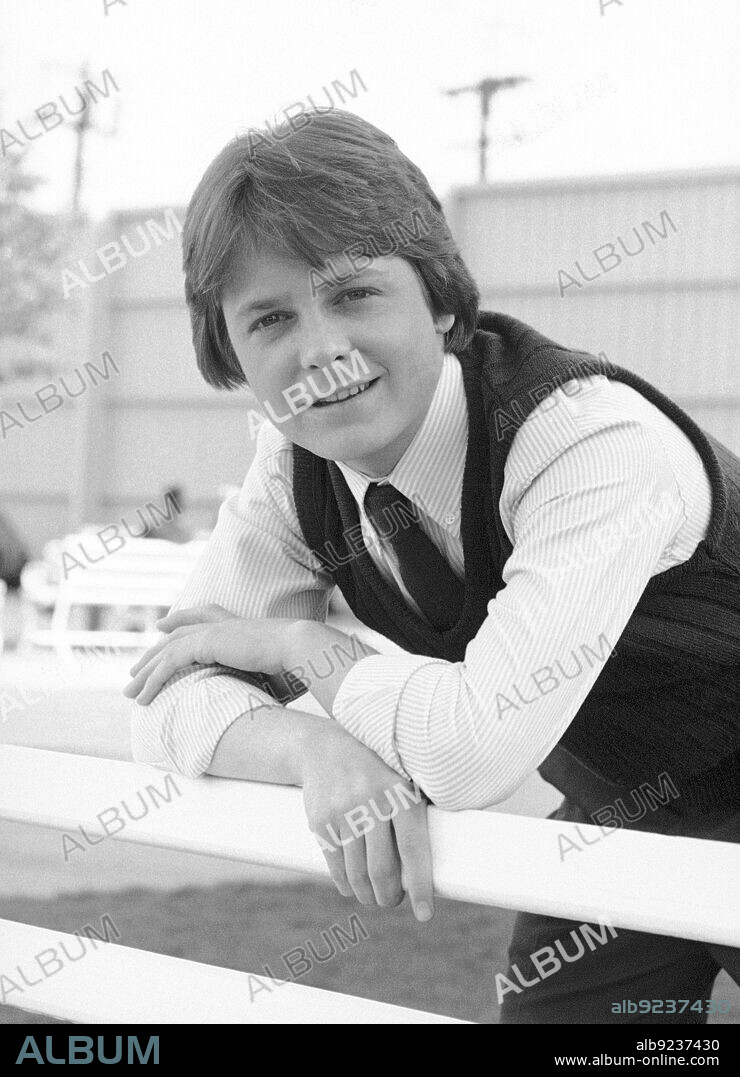 MICHAEL J FOX. MICHAEL J. FOX in FAMILY TIES, 1982, directed by SAM WEISMAN. Copyright PARAMOUNT TELEVISION.