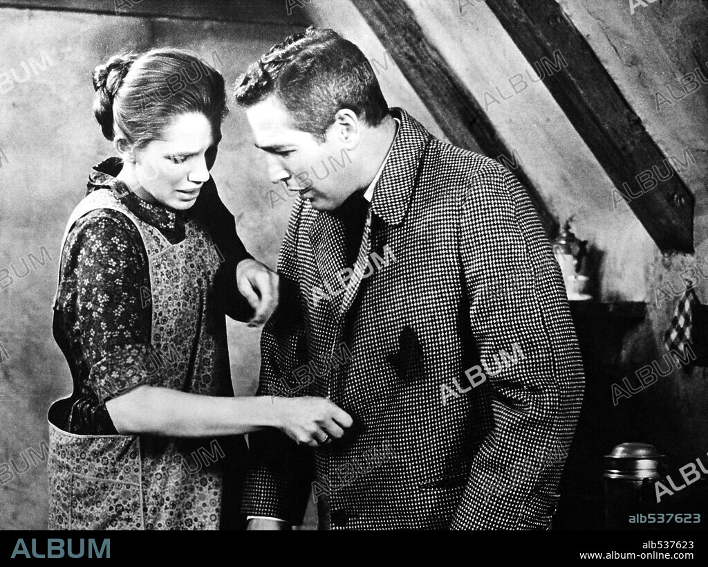 CAROLYN CONWELL and PAUL NEWMAN in TORN CURTAIN, 1966, directed by ALFRED HITCHCOCK. Copyright UNIVERSAL PICTURES.