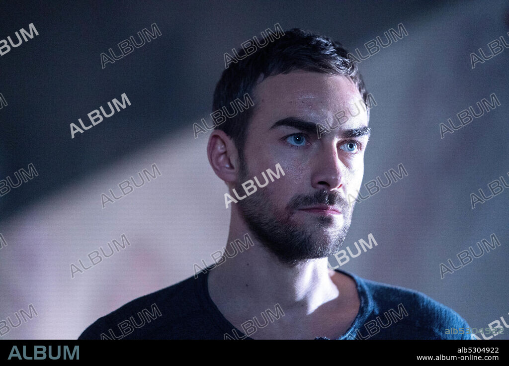 TOM AUSTEN en HELSTROM, 2020, dirigida por CHERIE NOWLAN, JIM O'HANLON, JOVANKA VUCKOVIC y KEVIN TANCHAROEN. Copyright ABC Signature / Marvel Television.