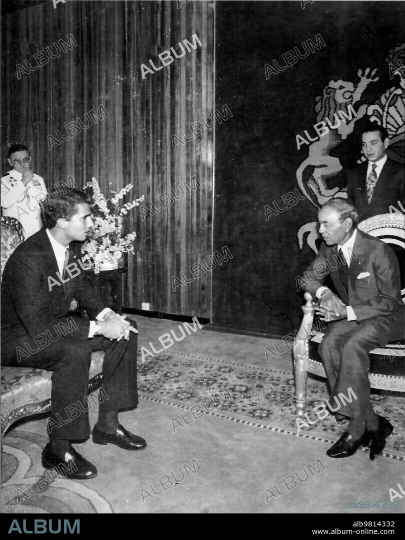 26 septiembre 1990. Don Felipe de Borbón en Marruecos. Reunión en el palacio de Sjirat.