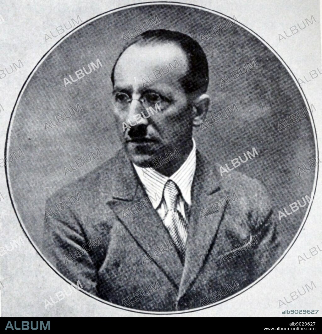 Portrait of the famous Dutch artist Piet Mondrian (7th March 1872 - 1st February 1944), dated 1915.