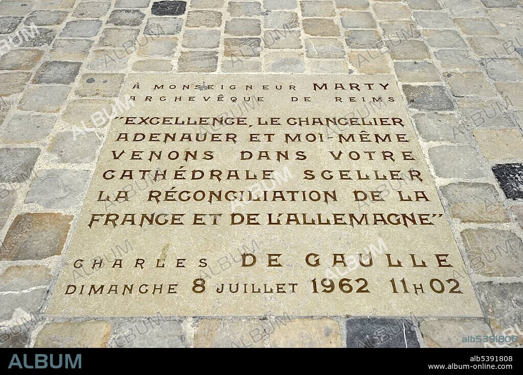 Inlaid floor slab, memorial plaque in honor of Konrad Adenauer and Charles de Gaulle to further the Franco-German reconciliation after World War II, in front of the main entrance, west facade, Cathedral of Notre-Dame Cathedral, UNESCO World Heritage Site, Reims, Champagne, France, Europe, PublicGround, Europe.