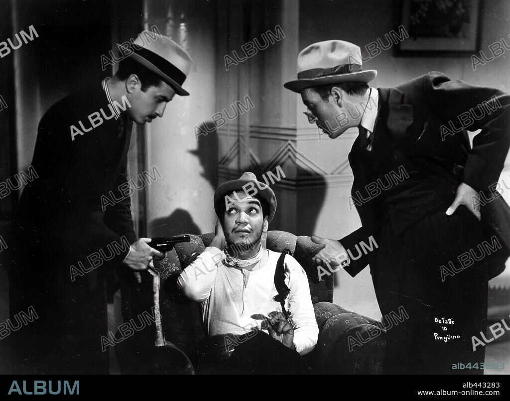 CANTINFLAS en AHÍ ESTÁ EL DETALLE, 1940, dirigida por JUAN BUSTILLO ORO. Copyright BUSTILLO ORO.