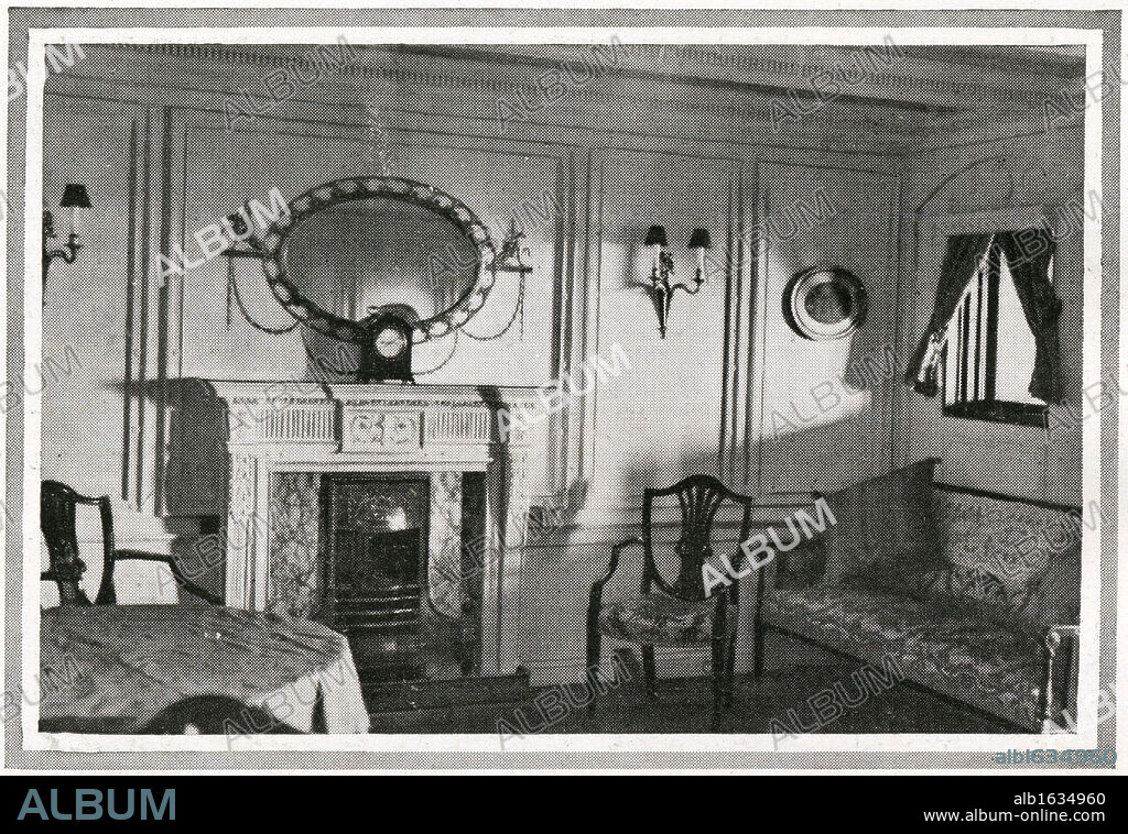 Private Suite, Titanic. A photograph of a private suite on Titanic, showing a marble fireplace and costly electrical fittings. Titanic was built by Harland & Wolff in Belfast Ireland during 1910 - 1911, and sank on 15th April, 1912, after striking an iceberg off the coast of New Foundland during her maiden voyage from Southampton, England to New York, USA, with the loss of 1,522 passengers and crew. (Photo by Titanic Images/Universal Images Group).