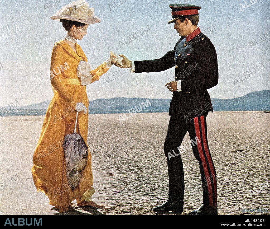 CHRISTOPHER JONES and SARAH MILES in RYAN'S DAUGHTER, 1970, directed by DAVID LEAN. Copyright M.G.M.