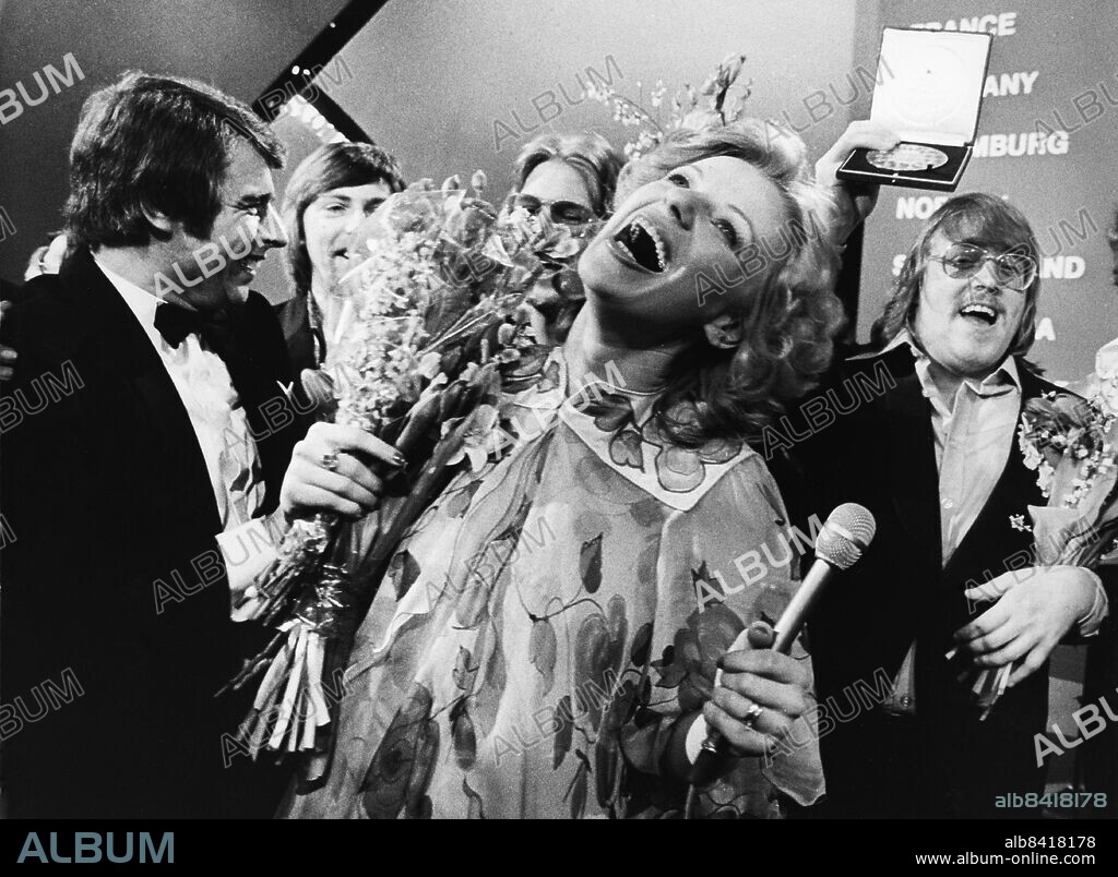 STOCKHOLM 1975-03-22. The Dutch pop group Teach-In with singer Getty Kaspers celebrates after winning the Eurovision Song Contest with the song "Ding-a-dong" in Stockholm, Sweden, March 22 1975.. Photo: Weine Lexius / SCANPIX SWEDEN / Code: 32.