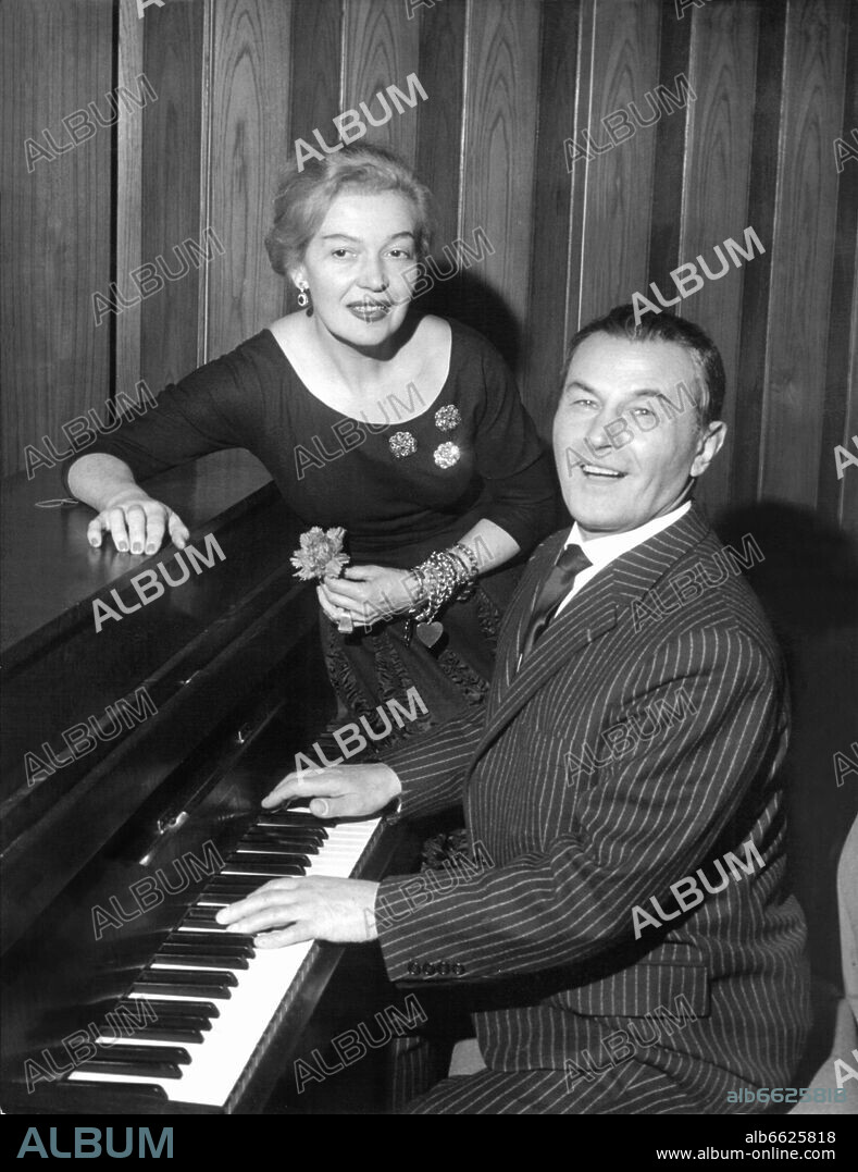 Actress and singer Martha Eggerth and her husband Jan Kiepura during a concert in Berlin in January 1960. 31/12/1959