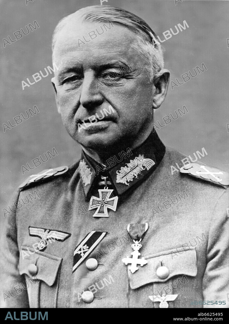 Fritz Erich von Manstein und ERICH VON MANSTEIN. General Field Marshal Erich von Manstein in an undated picture. 30/11/1999