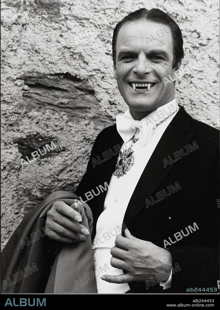 GIANNI GARKO in GRAF DRACULA BEISST JETZT AUCH IN OBERBAYERN, 1979, unter der Regie von CARLO OMBRA.