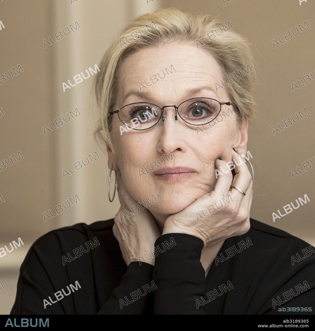 MERYL STREEP.  November 23, 2014 - Hollywood, California, U.S. - Meryl Streep ''In To The Woods. 23/11/2014