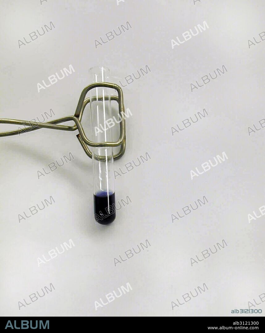 Duquenois-Levine Test: Step 2: Addition of hydrochloric acid. The Duquenois reagent is used in the Rapid Modified Duquenois–Levine test, an established screening test for the presence of marijuana. The test was initially developed in the 1930s by Pierre Duquenois, and was adopted in the 1950s by the United Nations as the preferred test for cannabis.
