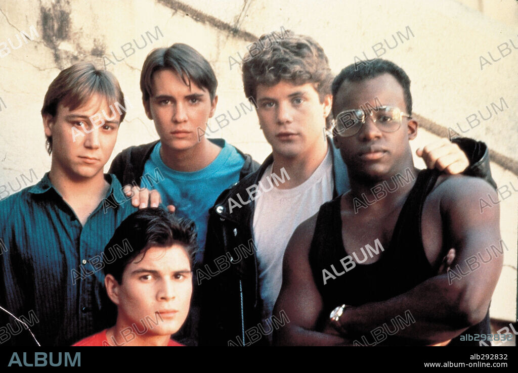 ANDREW DIVOFF, DENHOLM ELLIOTT, KEITH COOGAN, LOUIS GOSSETT JR., SEAN ASTIN and WIL WHEATON in TOY SOLDIERS, 1991. Copyright COLUMBIA TRI STAR.