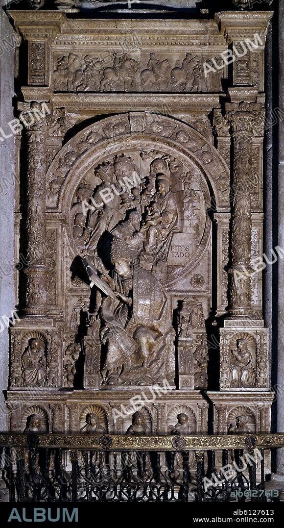 VASCO DE LA ZARZA (1499-1524). SEPULCRO DEL OBISPO ALONSO DE MADRIGAL "EL TOSTADO" (1404/1455) - ALABASTRO - 1518 - RENACIMIENTO ESPAÑOL.