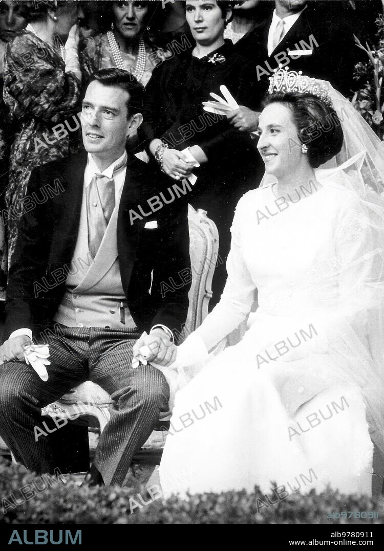 5 mayo 1967. Boda de la Infanta Doña Pilar de Borbón y Don Luis Gómez Acebo en Los Jerónimos.