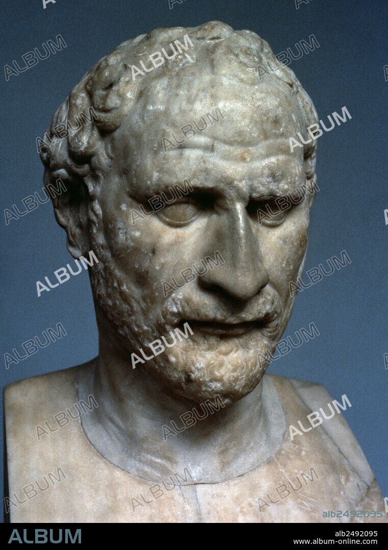 DEMOSTENES (Atenas,384 a. C. -Isla de Calvaria,332 a. C). Orador y político griego. Autor de las Filípicas y de las Olitíacas. Su mayor obra consiste en la implacable lucha retórica que sostuvo contra Filipo III de Macedonia. BUSTO DE DEMOSTENES. Copia romana de un original griego del escultor Polyeuctos, erigido en el ágora de Atenas en el 280 a. C. Museo Británico. Londres. Inglaterra.
