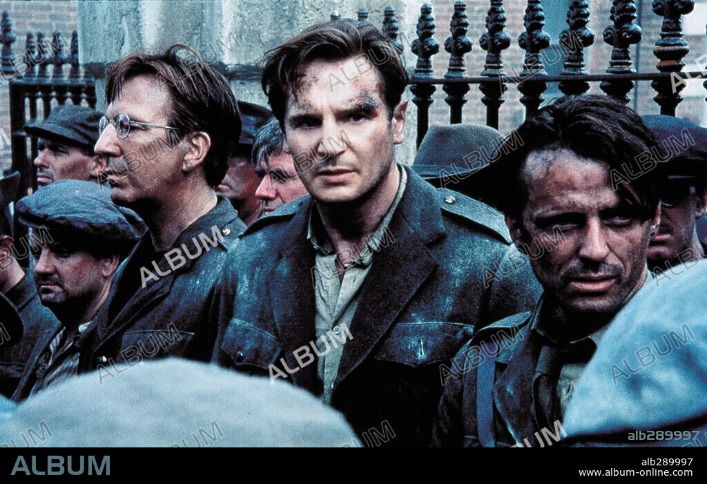 LIAM NEESON dans MICHAEL COLLINS, 1996, réalisé par NEIL JORDAN. Copyright GEFFEN FILM COMPANY.