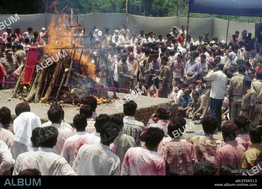 Jain Acharya Devendra Munji Funeral Procession Cremation, Bombay mumbai, maharashtra, india.