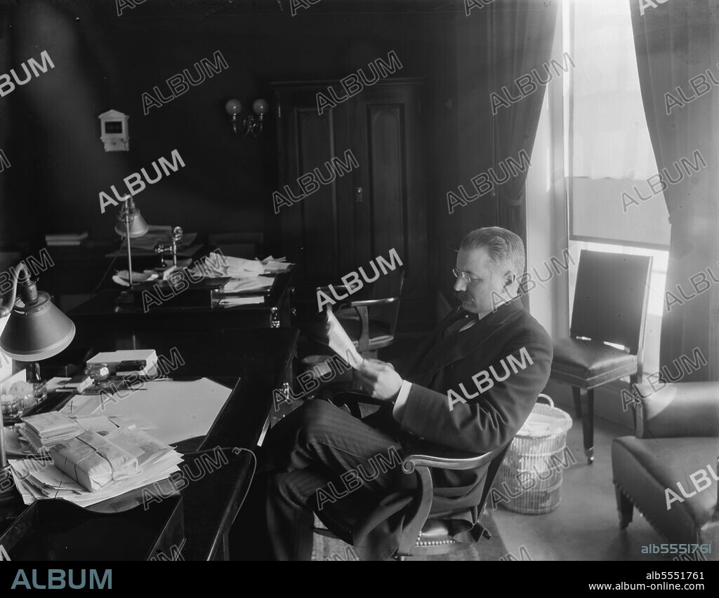 UNKNOWN. Cortelyou, Secretary in office (Treas.), between 1890 and 1910.