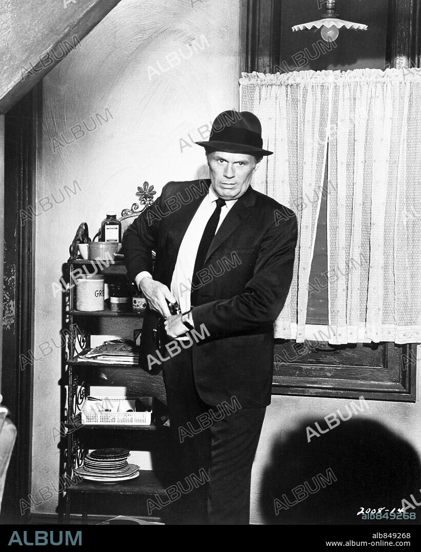 RICHARD WIDMARK en BRIGADA HOMICIDA, 1968 (MADIGAN), dirigida por DON SIEGEL.