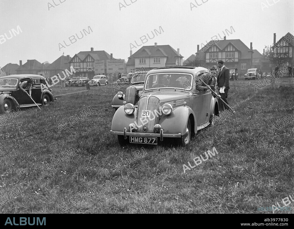 Standard Flying Twelve  1608 cc. Vehicle Reg. No.  HMG877.  Event Entry No: 20. Place: Standard C.O.C. Gymkhana. Date: 8.5.38.