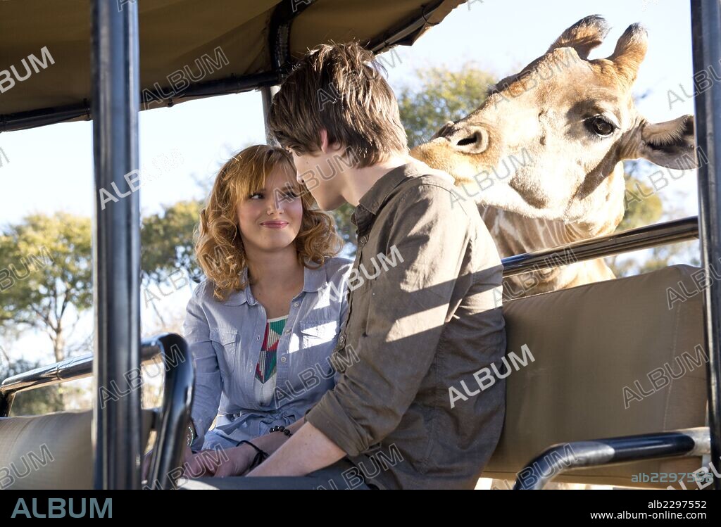BELLA THORNE and ZAK HENRI in BLENDED, 2014, directed by FRANK CORACI. Copyright WARNER BROTHERS.