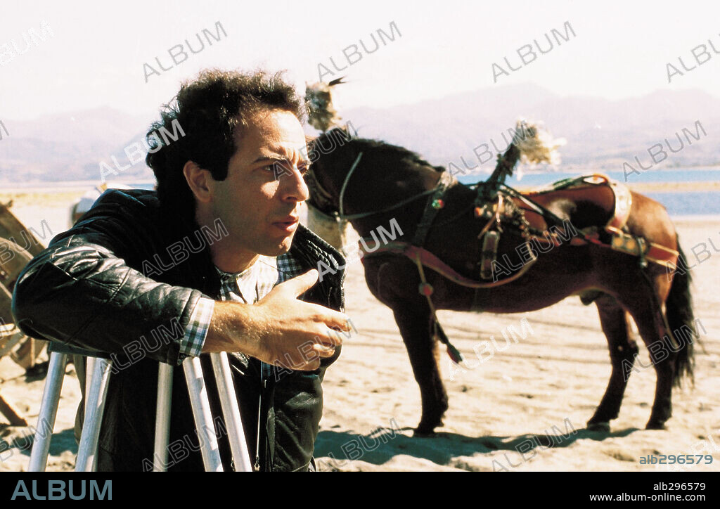 GIUSEPPE TORNATORE en ESTÁN TODOS BIEN, 1990 (STANNO TUTTI BENE), dirigida por GIUSEPPE TORNATORE. Copyright ERRE PRODUZIONI/LES FILMS ARIANE/SOVEREIGN PICTURES.