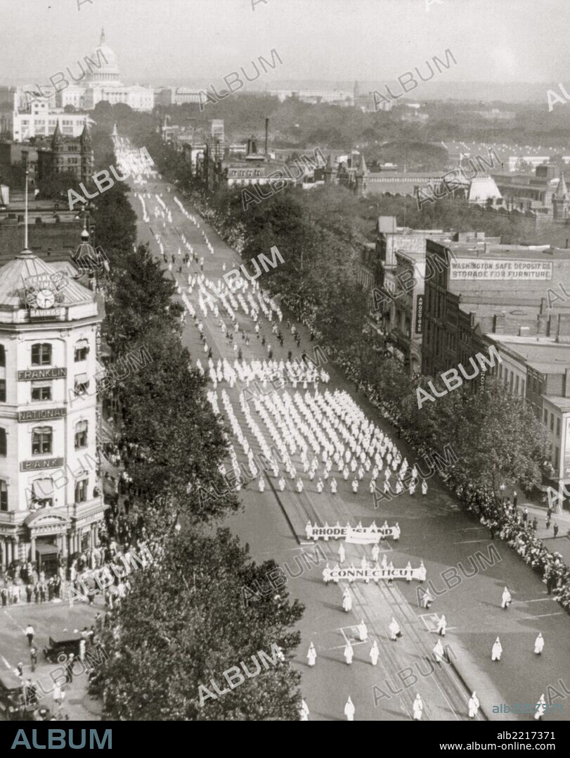 Ku Klux Klan parade, Washington, D.C., on Pennsylvania Ave., N.W.