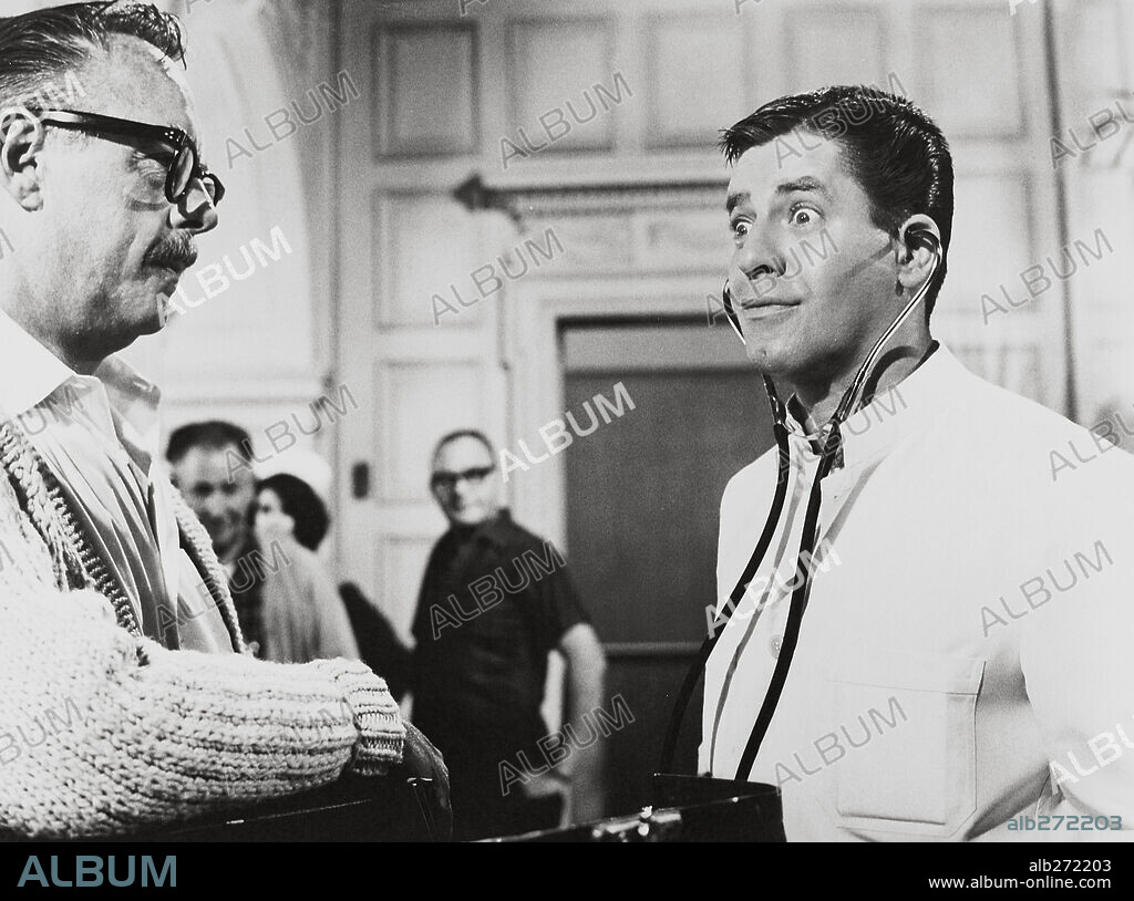 FRANK TASHLIN y JERRY LEWIS en EL CASO CLINICO EN LA CLINICA, 1964 (THE DISORDERLY ORDERLY), dirigida por FRANK TASHLIN. Copyright PARAMOUNT PICTURES.