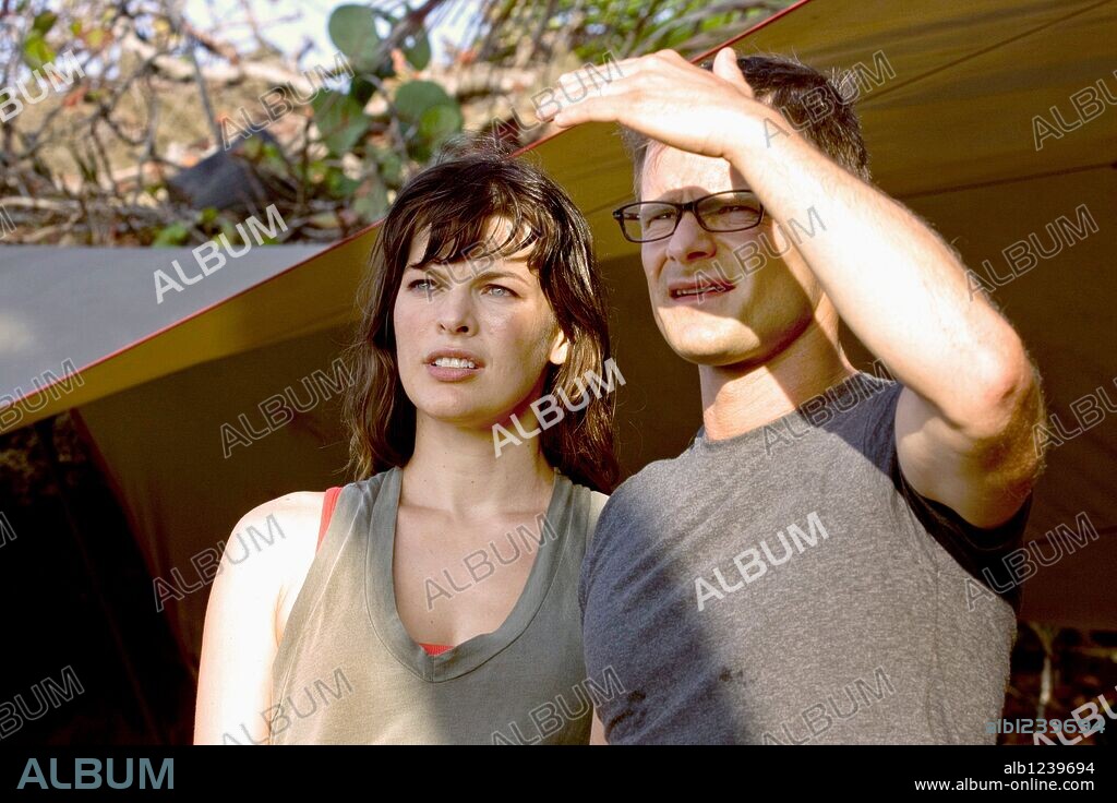 MILLA JOVOVICH and STEVE ZAHN in A PERFECT GETAWAY, 2009, directed by DAVID TWOHY. Copyright ROGUE PICTURES.