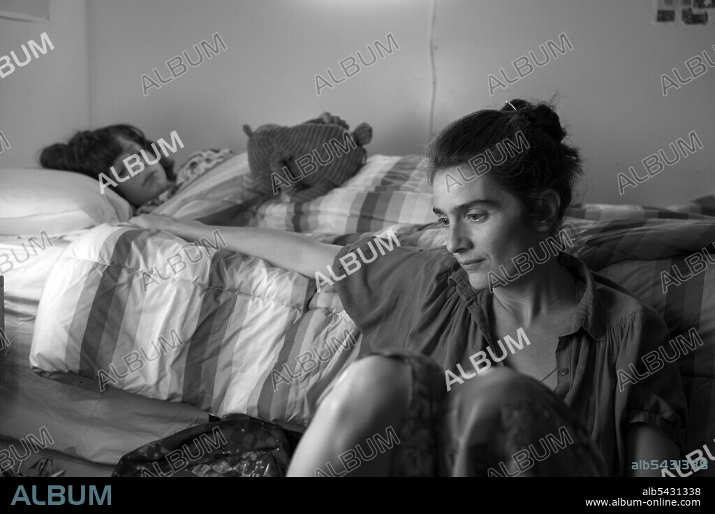 GABY HOFFMANN y WOODY NORMAN en C'MON C'MON. SIEMPRE ADELANTE, 2021 (C'MON C'MON), dirigida por MIKE MILLS. Copyright A24 / Bron Creative.