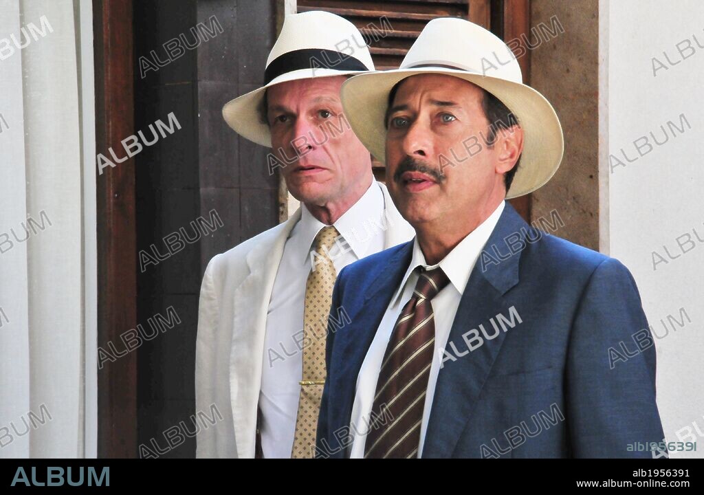 DANIEL FANEGO y GUILLERMO FRANCELLA en ATRACO!, 2012, dirigida por EDUARD CORTES. Copyright CASTAFIORE FILMS.
