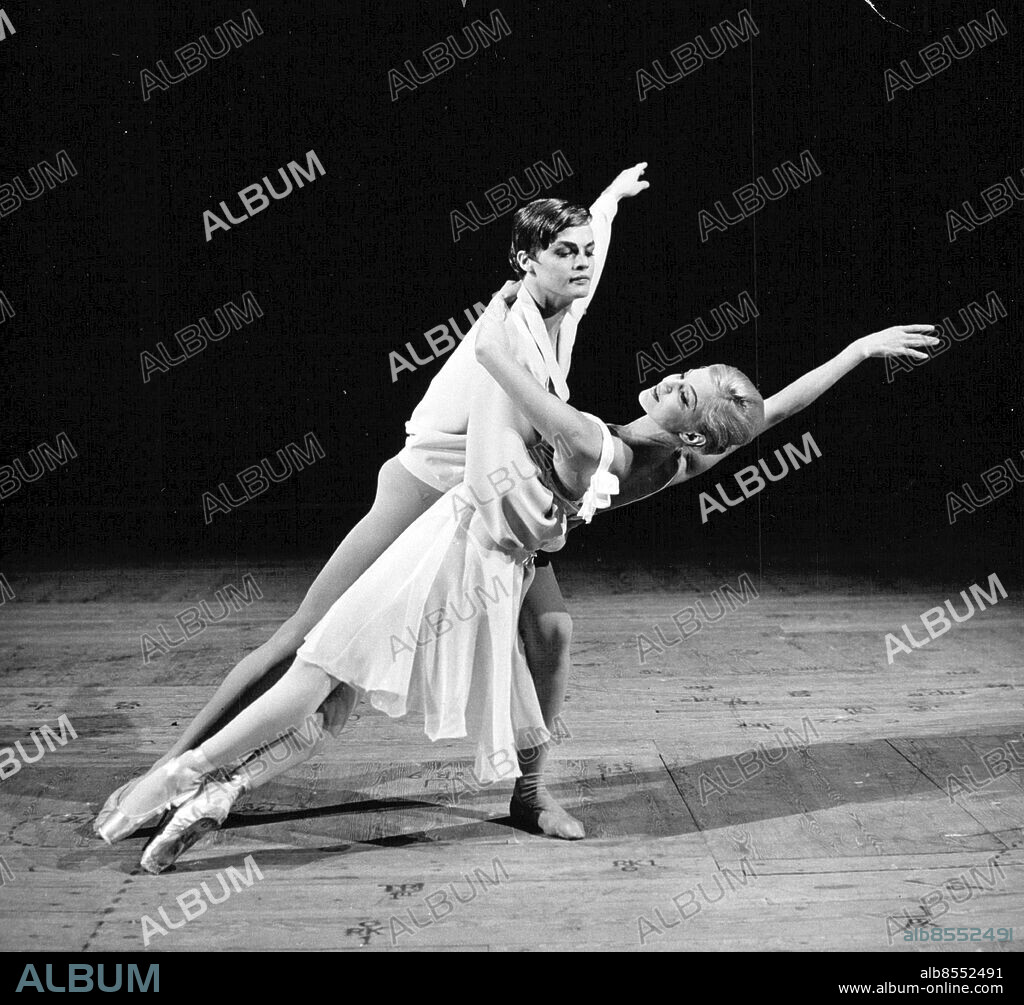 Stockholm 1966-09-23. Gerd Andersson och Nils-Åke Häggbom dansar i Allegro Brillante. Foto: SvD / TT / kod 12014.