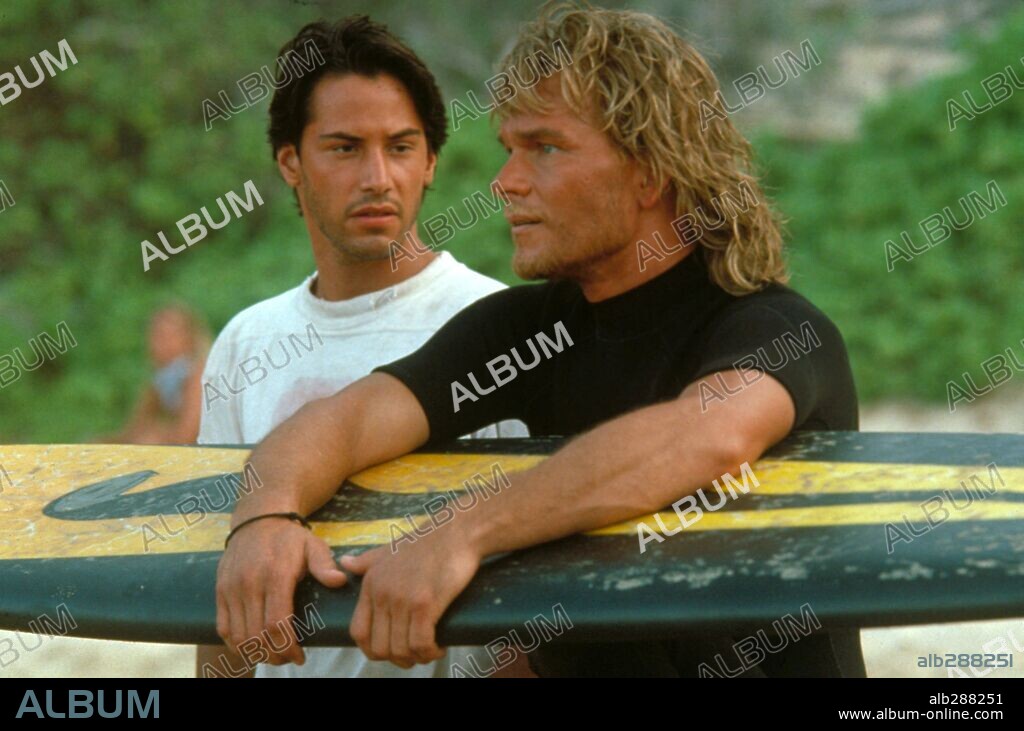 KEANU REEVES y PATRICK SWAYZE en LE LLAMAN BODHI, 1991 (POINT BREAK), dirigida por KATHERINE BIGELOW. Copyright 20TH CENTURY FOX.