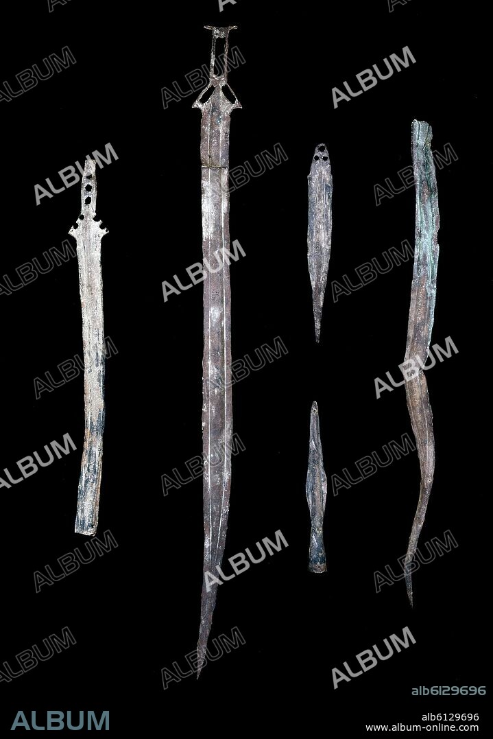 ARMAS DE BRONCE PROCEDEN DE HUELVA.