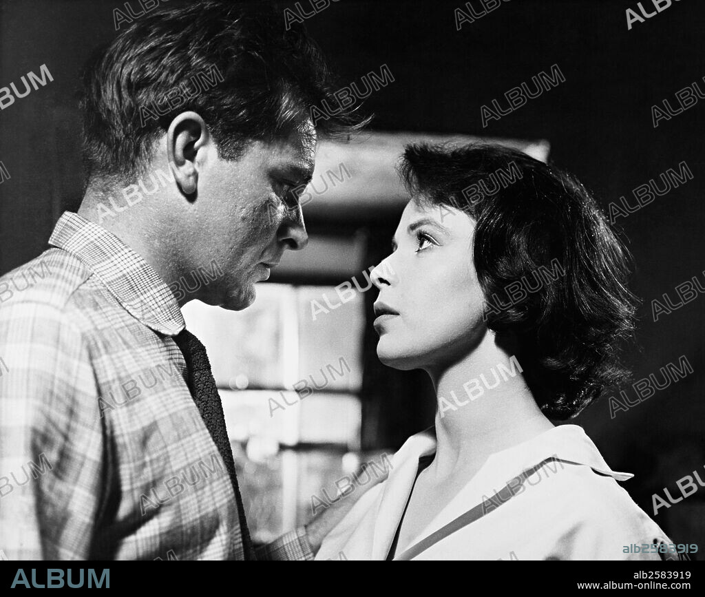 CLAIRE BLOOM and RICHARD BURTON in LOOK BACK IN ANGER, 1959, directed by TONY RICHARDSON. Copyright WARNER BROS.