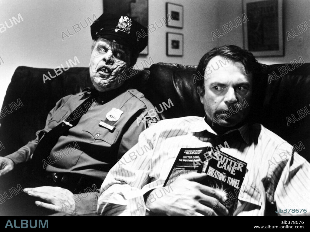 SAM NEILL en EN LA BOCA DEL MIEDO, 1995 (IN THE MOUTH OF MADNESS), dirigida por JOHN CARPENTER.