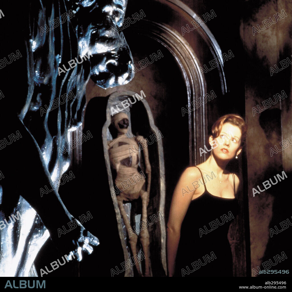 PENELOPE ANN MILLER en THE RELIC, 1997, dirigida por PETER HYAMS. Copyright CLOUD NIGHT ENTERTAINMENT Y POLIGRAM.