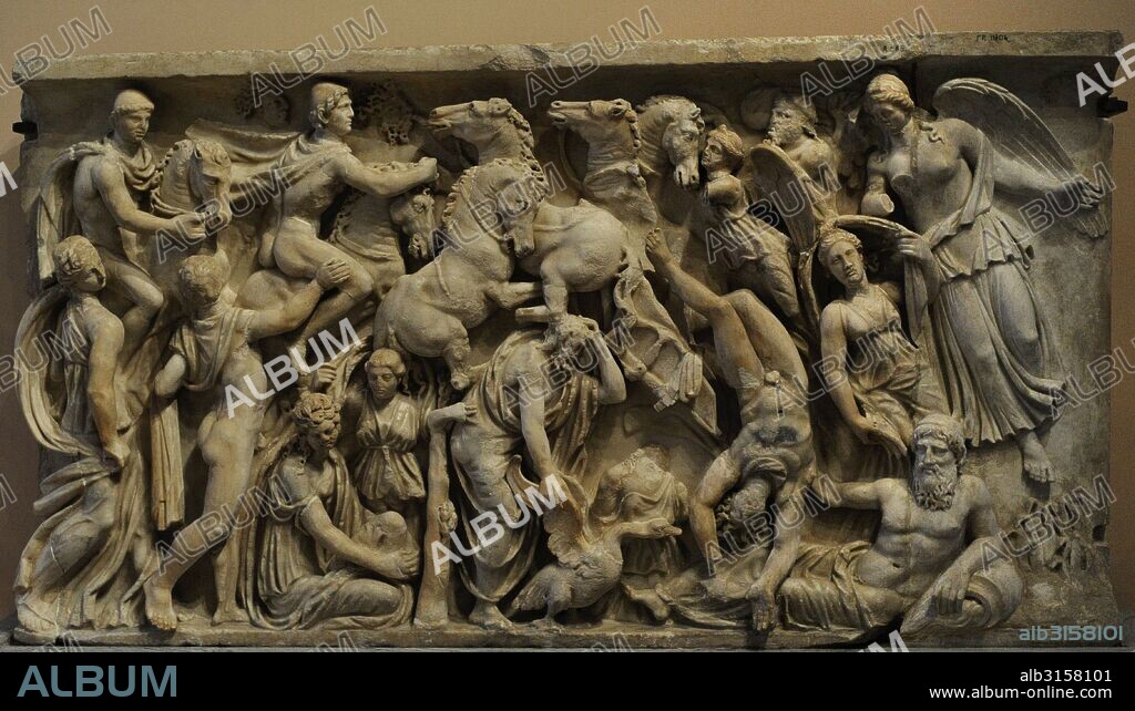 Arte romano. Sarcófago con la representación de la caida de Faetón. Relieves. Siglo II d. C. Museo del Hermitage (The State Hermitage Museum). San Petersburgo. Rusia.