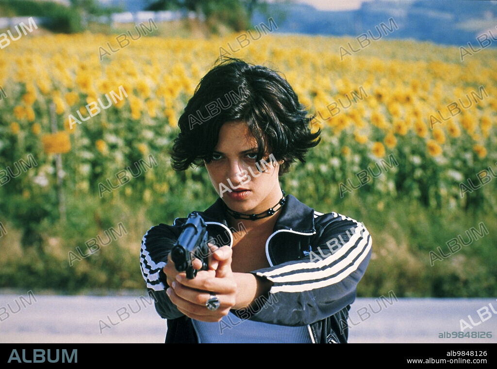 ASIA ARGENTO dans VIOLA BACIA TUTTI, 1998, réalisé par GIOVANNI VERONESI. Copyright CECCHI GORI GROUP TIGER CINEMATOGRAFICA.