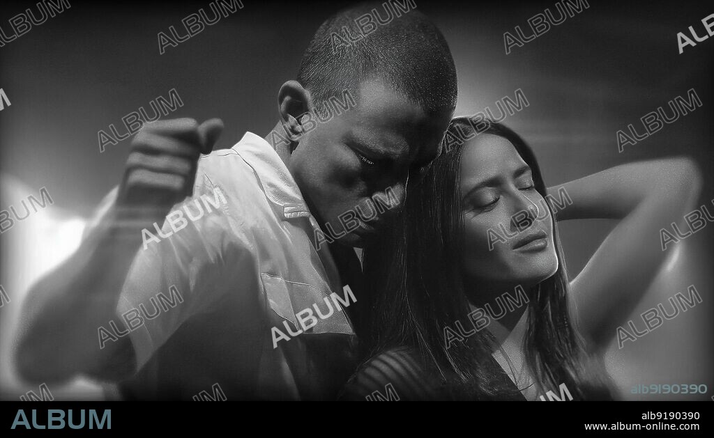 CHANNING TATUM and SALMA HAYEK in MAGIC MIKE'S LAST DANCE, 2023, directed by STEVEN SODERBERGH. Copyright WARNER BROS.