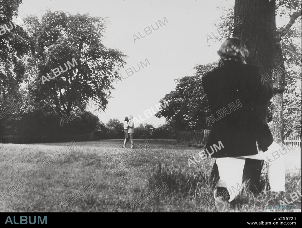 DAVID HEMMINGS in BLOWUP, 1966, unter der Regie von MICHELANGELO ANTONIONI. Copyright M.G.M.